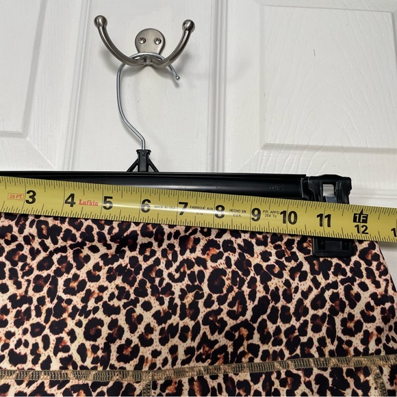 Small high waisted shorts - Picture 5 of 8